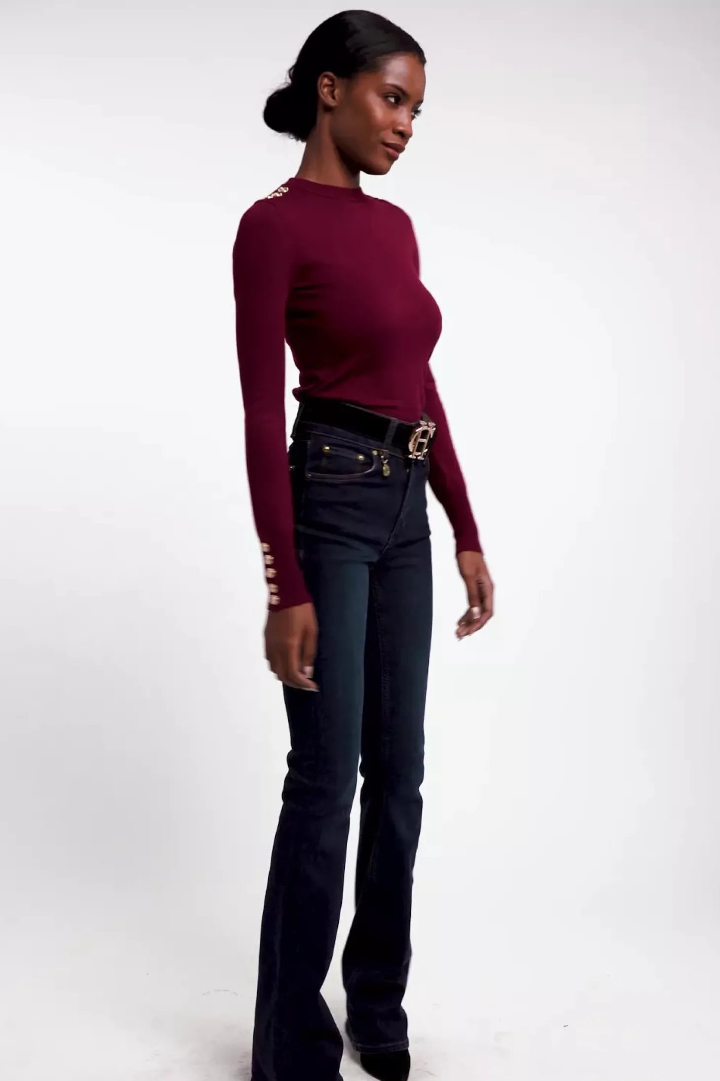 Buttoned Knit Crew Neck (Wine)