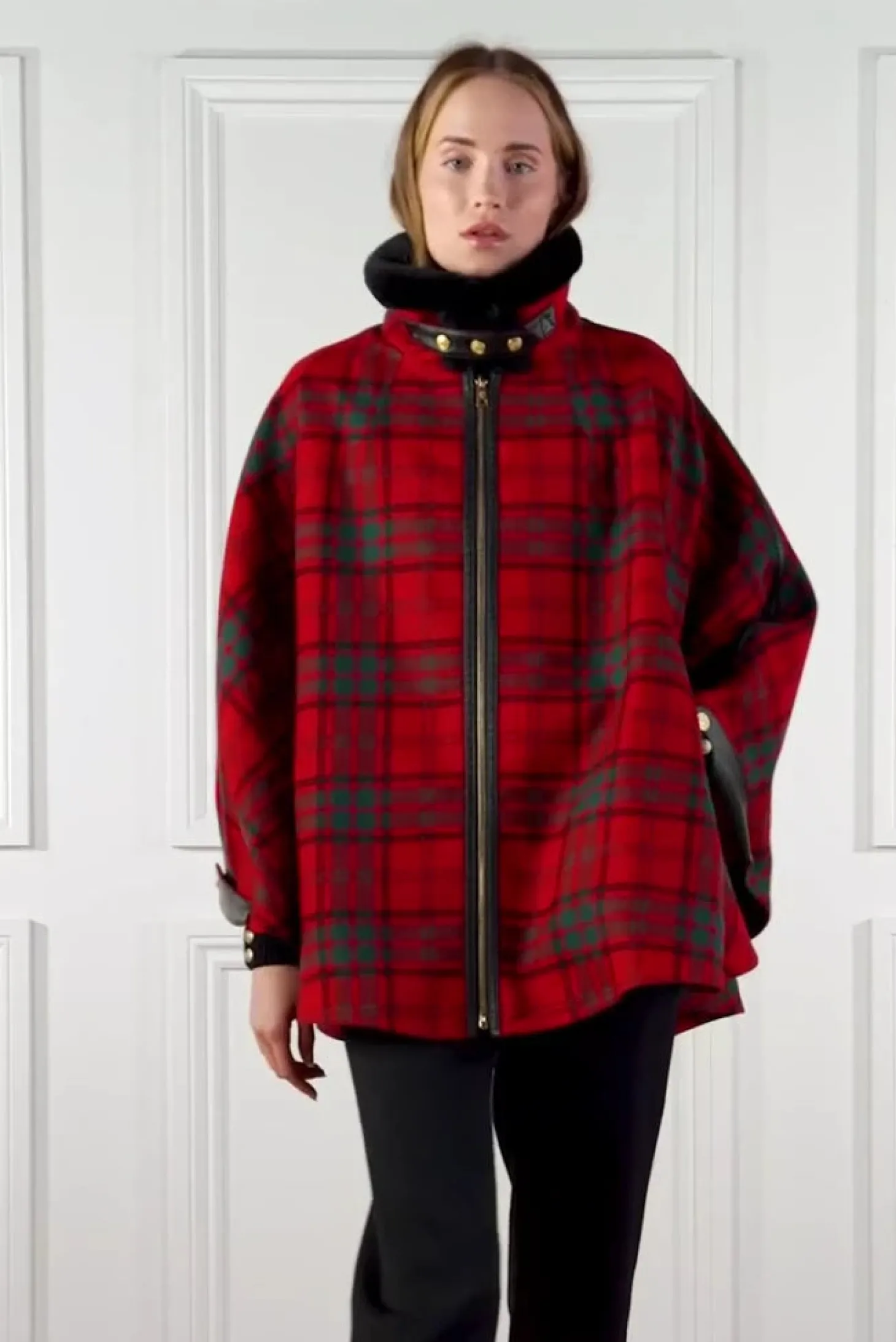 Chiltern Cape (Red Tartan)