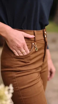 Jodhpur Jean (Dark Caramel)